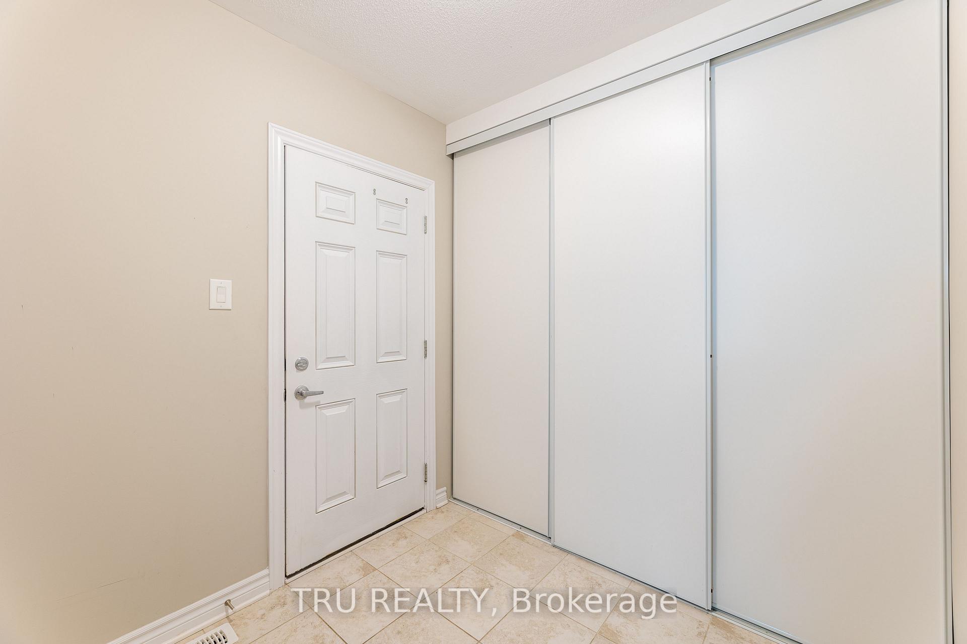 Photo 20 of 121 Discovery Crescent, Ottawa, Stittsville (North) — HOMEH