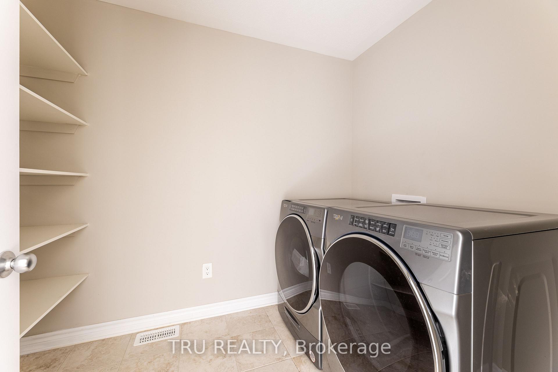 Photo 22 of 121 Discovery Crescent, Ottawa, Stittsville (North) — HOMEH