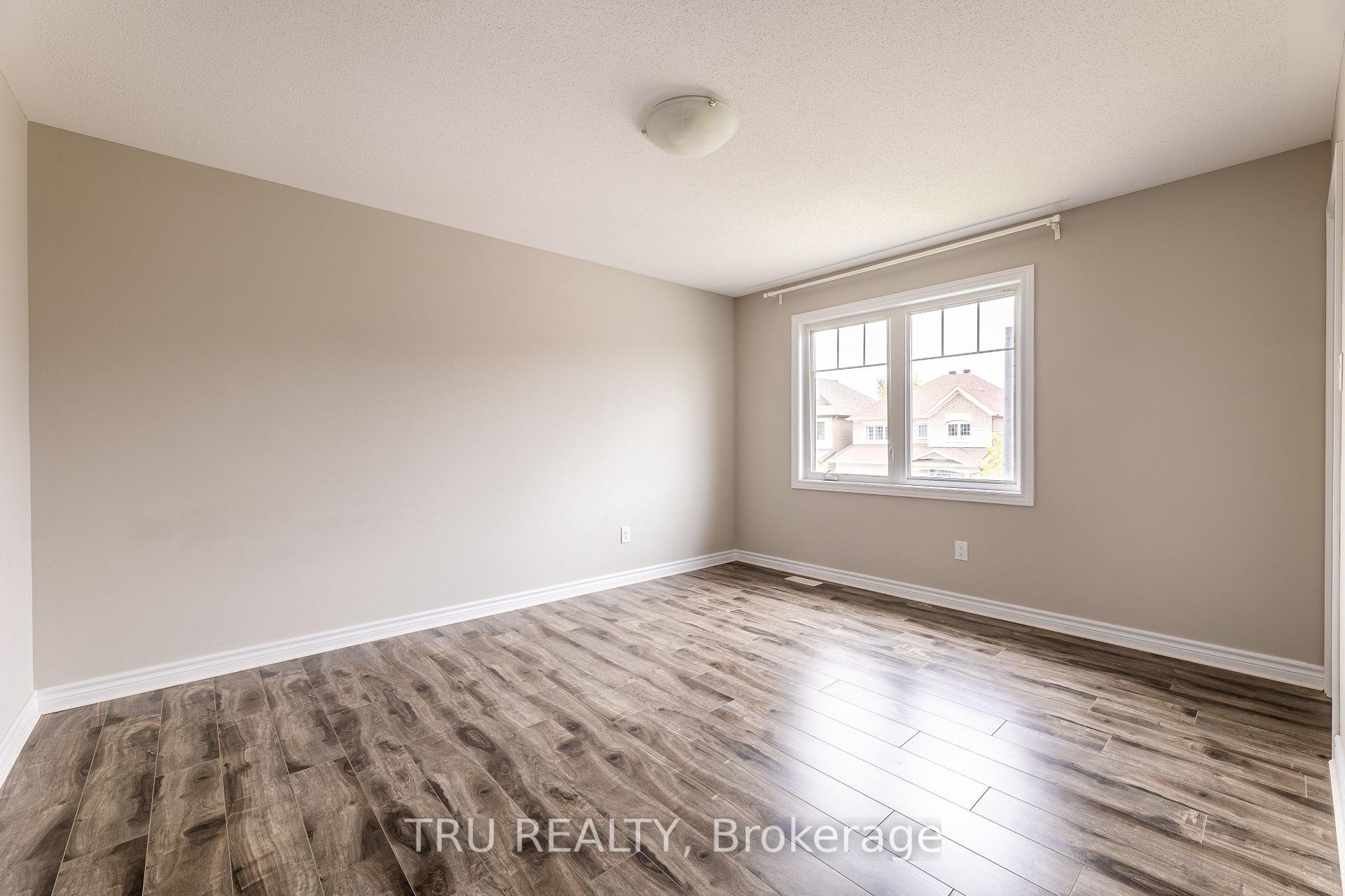 Photo 28 of 121 Discovery Crescent, Ottawa, Stittsville (North) — HOMEH