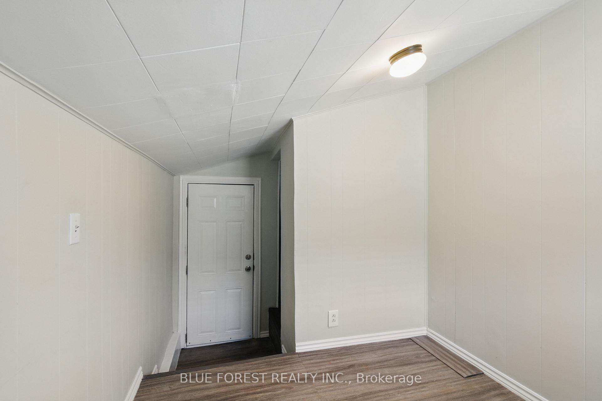 Photo 11 of 17 Arthur Avenue, St. Thomas — HOMEH