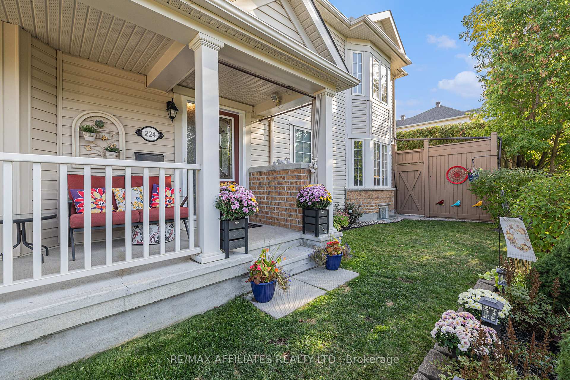 Photo 4 of 224 Aquilo Crescent, Ottawa, Stittsville (North) — HOMEH