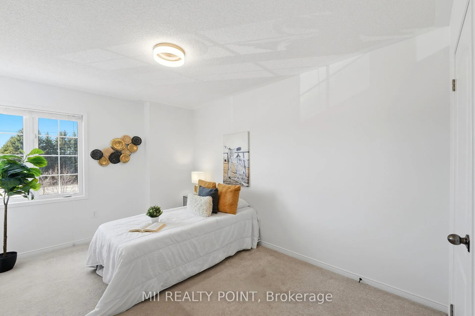 Photo 25 of 84 John Matthews Crescent, Clarington, Courtice — HOMEH