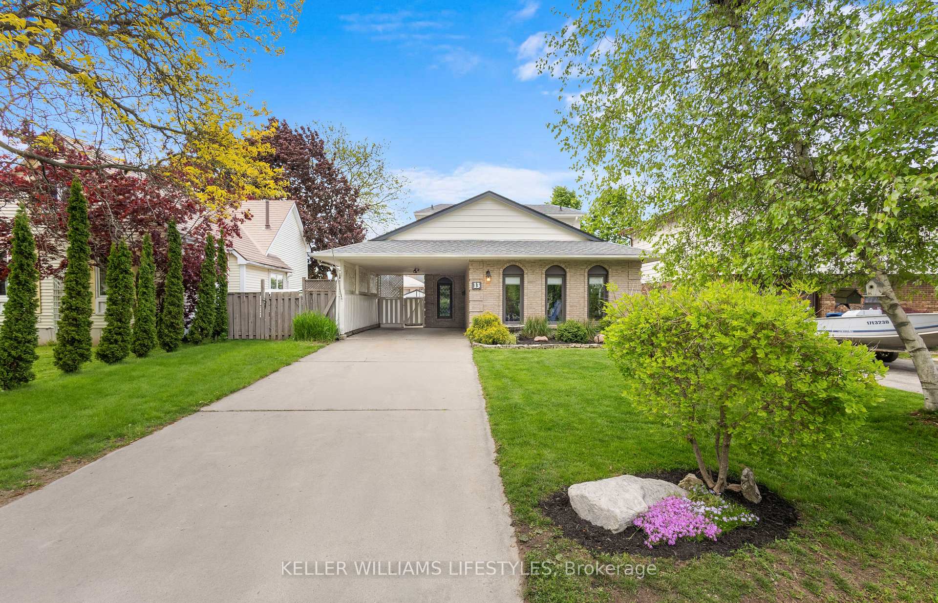 Photo 1 of 13 Idsardi Avenue, St. Thomas — HOMEH