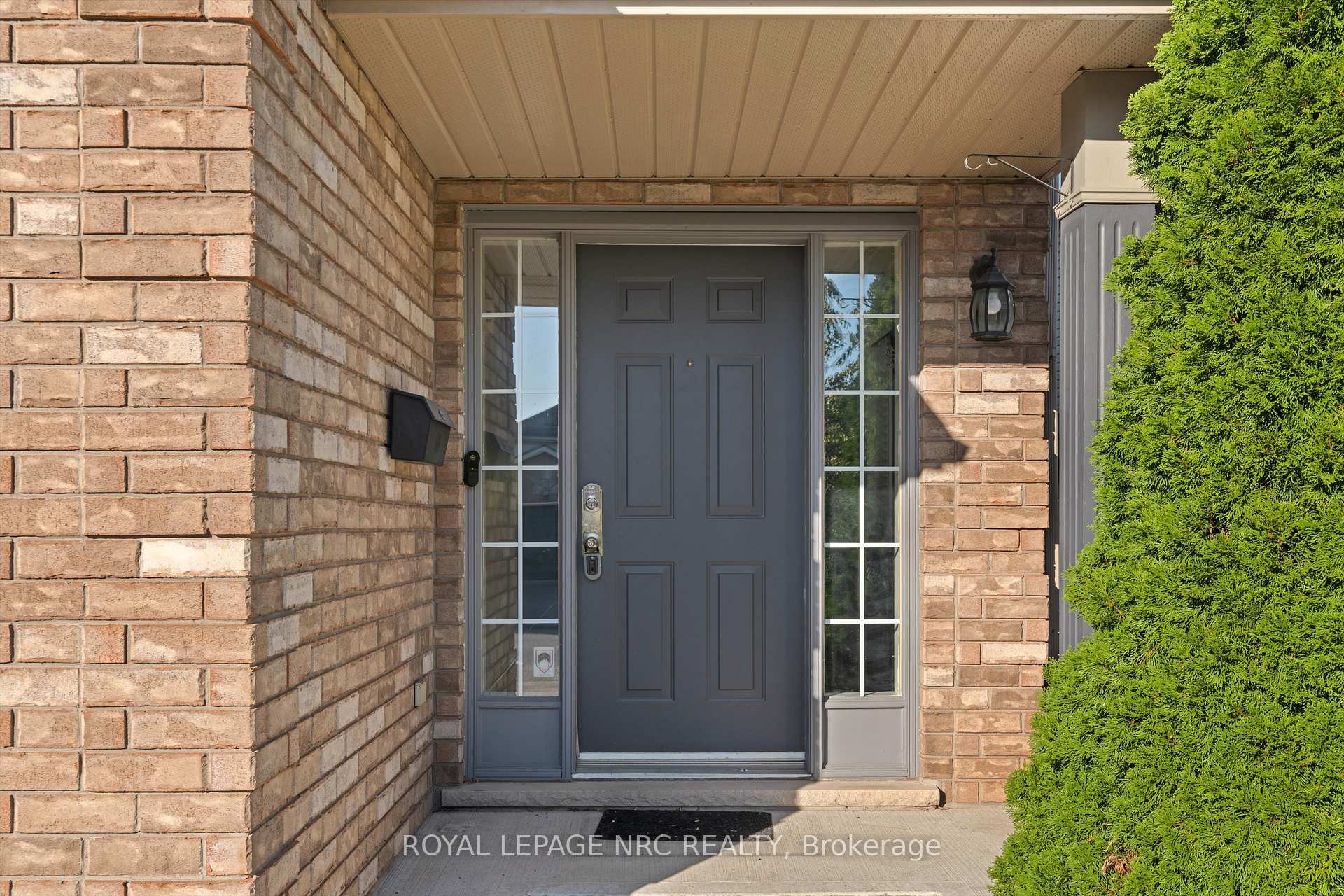 Photo 3 of 29 Mcbride Drive, St. Catharines, Rykert/Vansickle — HOMEH