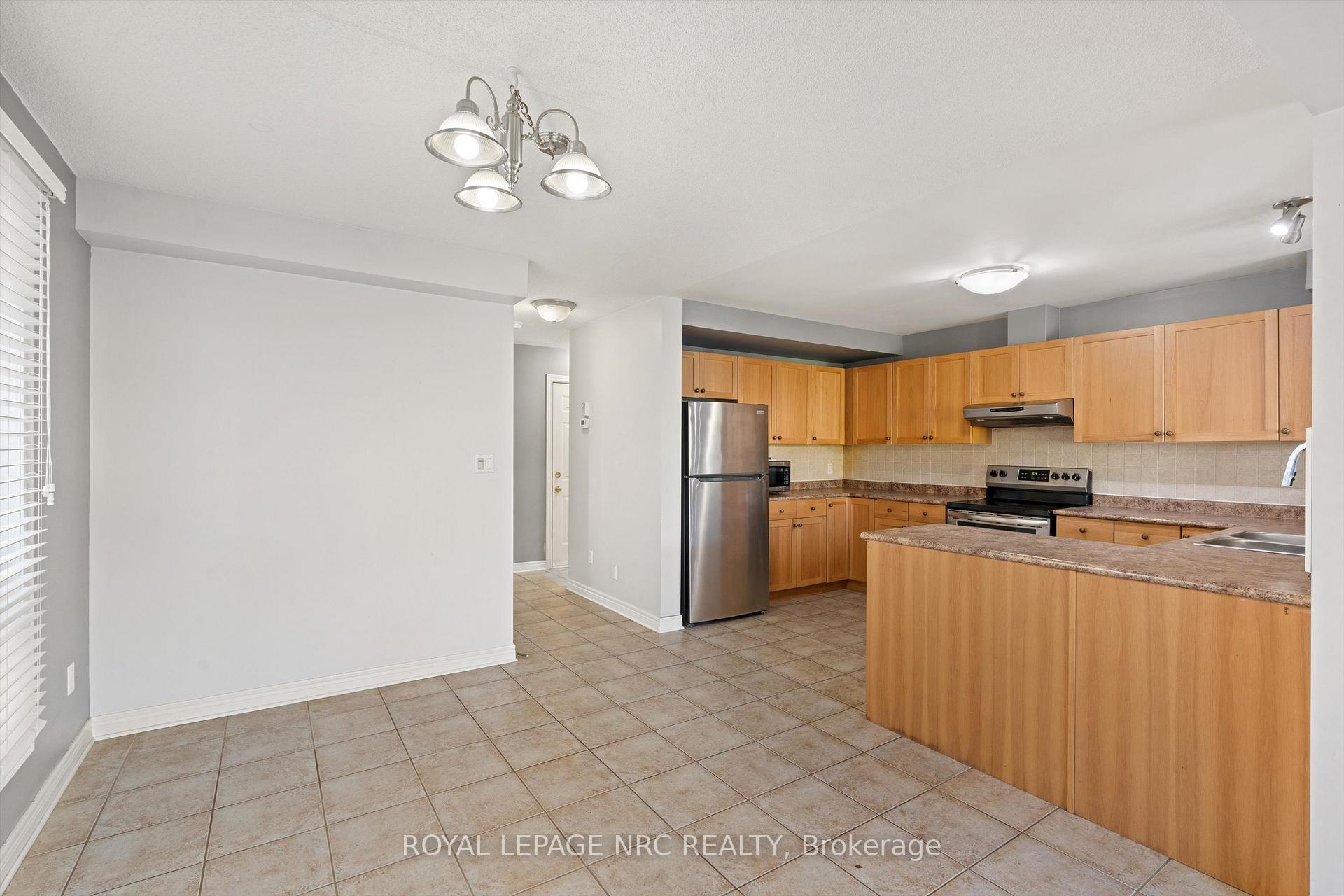 Photo 8 of 29 Mcbride Drive, St. Catharines, Rykert/Vansickle — HOMEH
