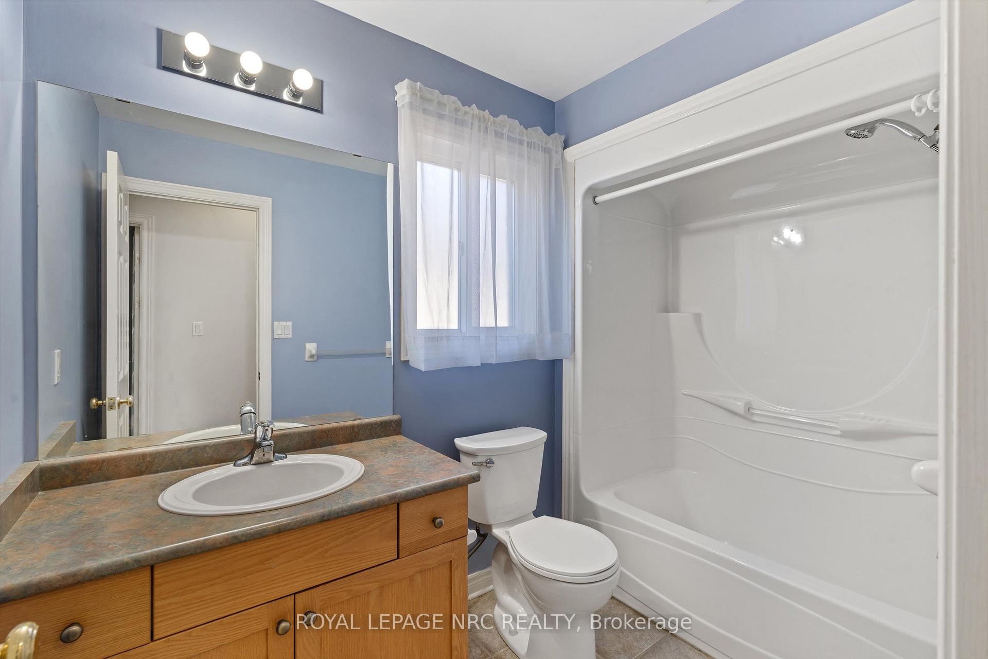 Photo 22 of 29 Mcbride Drive, St. Catharines, Rykert/Vansickle — HOMEH