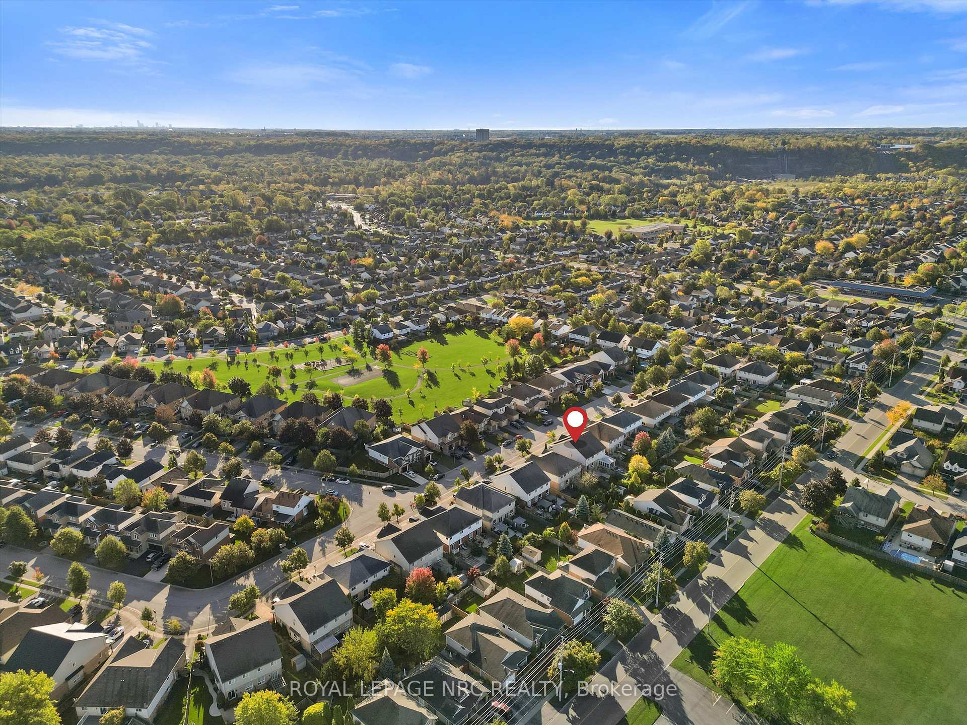 Photo 31 of 29 Mcbride Drive, St. Catharines, Rykert/Vansickle — HOMEH