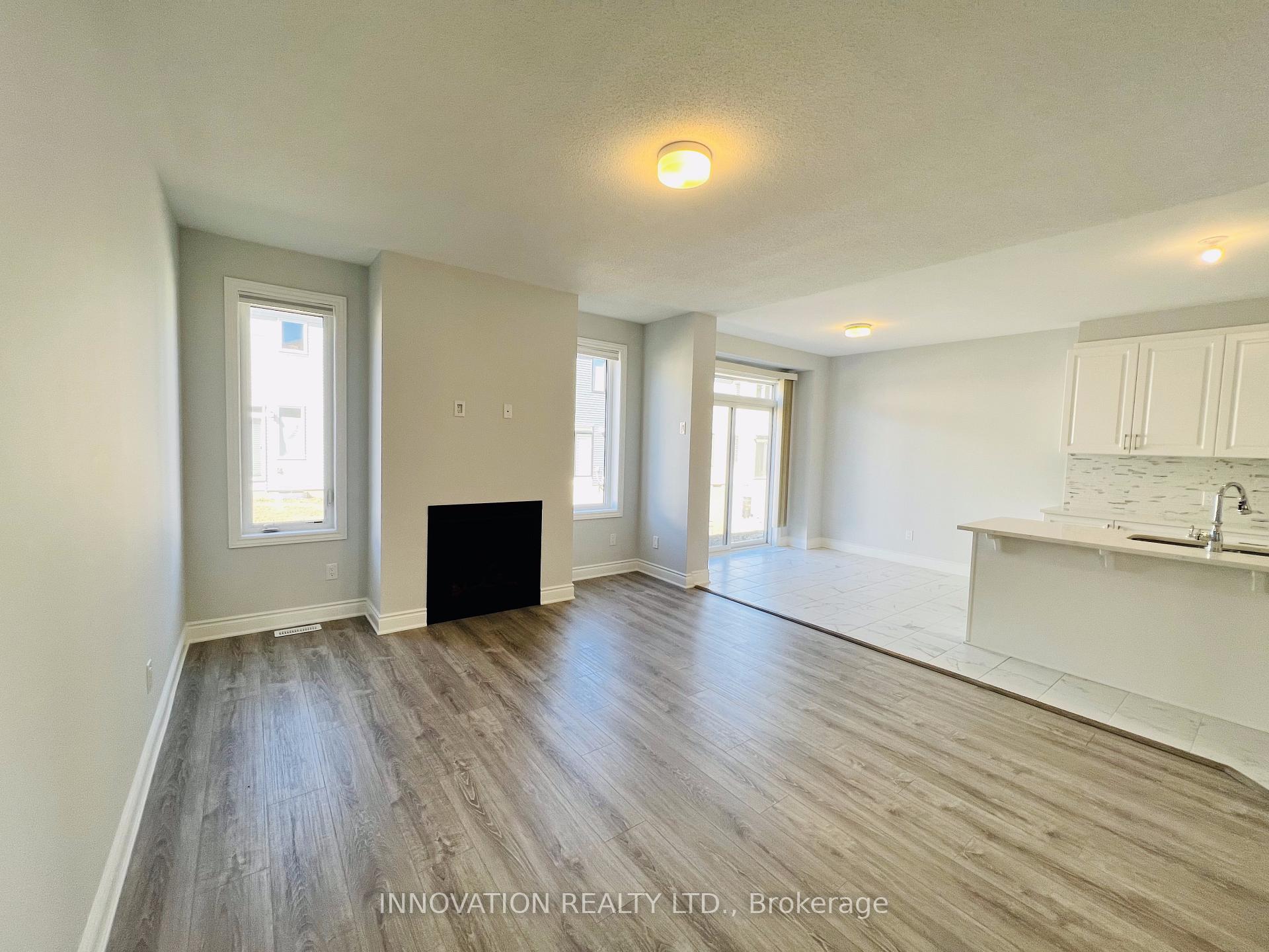 Photo 3 of 305 Crossway Terrace, Ottawa, Stittsville (North) — HOMEH