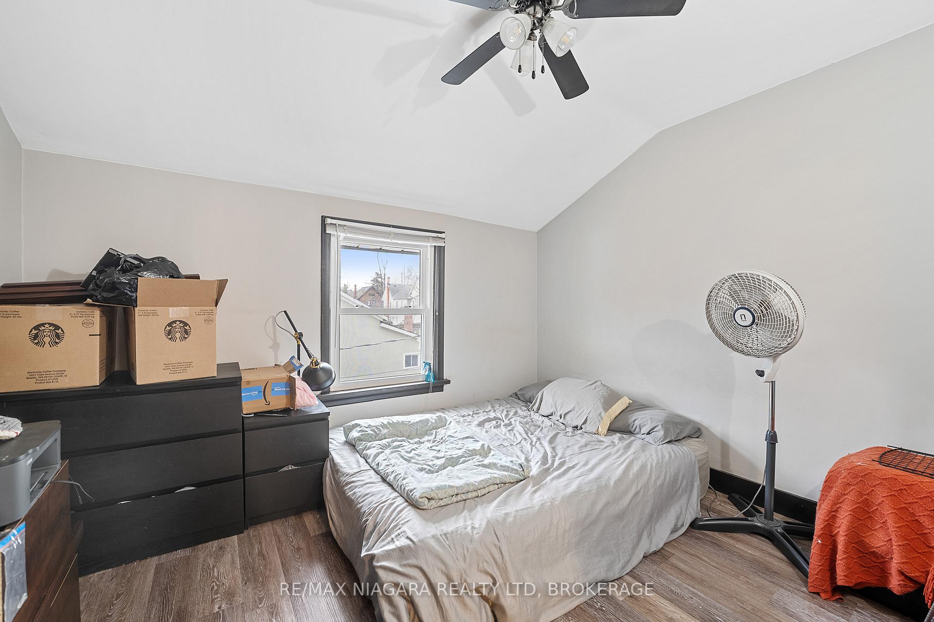 Photo 12 of Unit Upper, 35 1/2 Cherry Street E, St. Catharines, Downtown — HOMEH