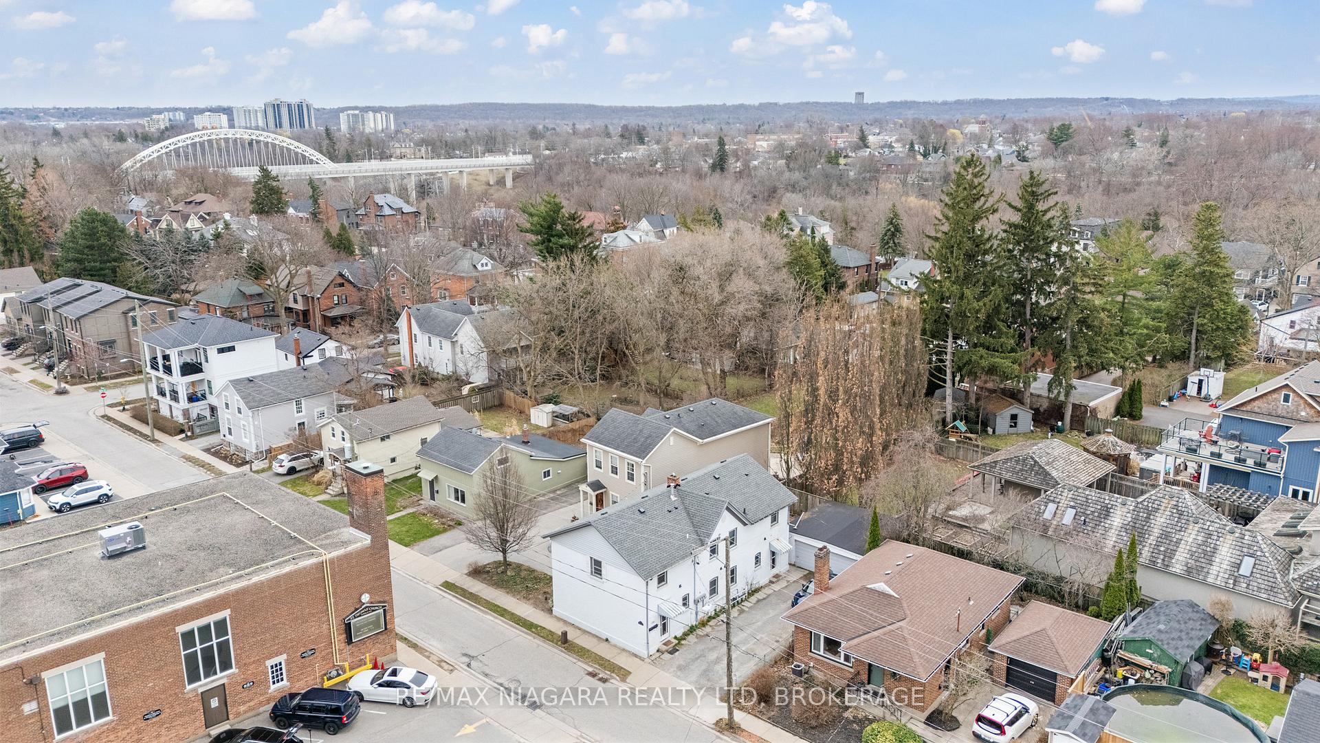 Photo 19 of Unit Upper, 35 1/2 Cherry Street E, St. Catharines, Downtown — HOMEH