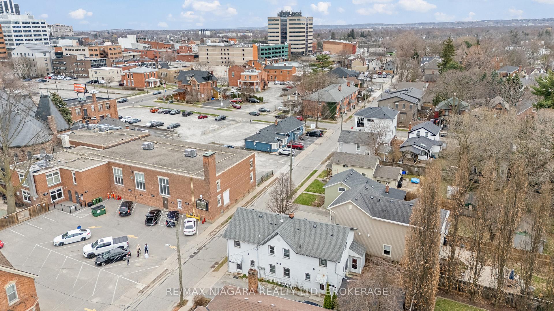 Photo 20 of Unit Upper, 35 1/2 Cherry Street E, St. Catharines, Downtown — HOMEH