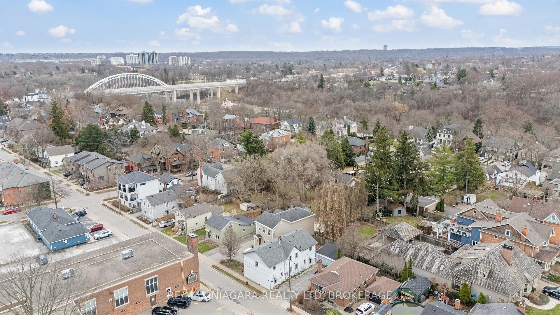 Photo 23 of Unit Upper, 35 1/2 Cherry Street E, St. Catharines, Downtown — HOMEH