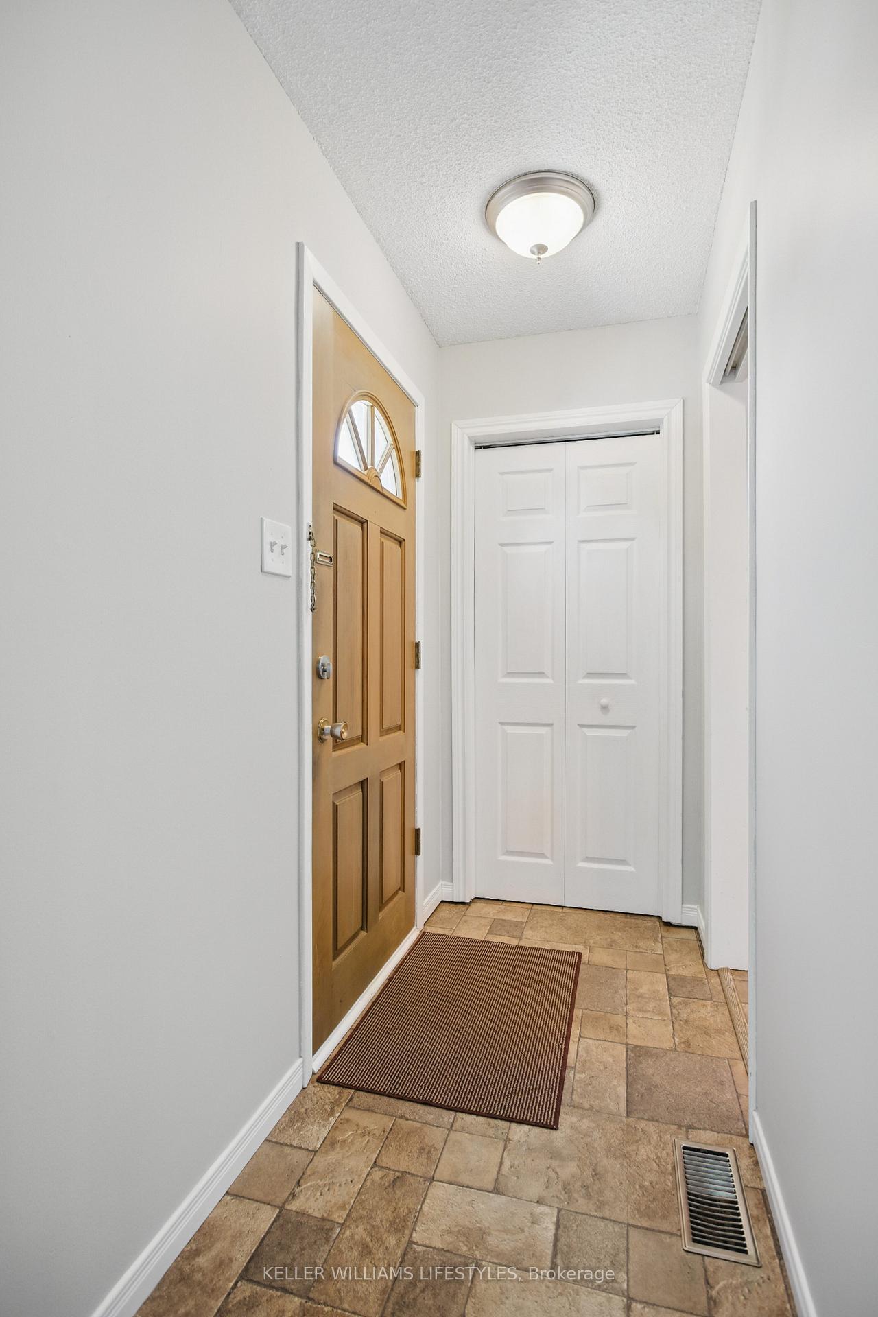 Photo 4 of 41 Manor Road, St. Thomas — HOMEH