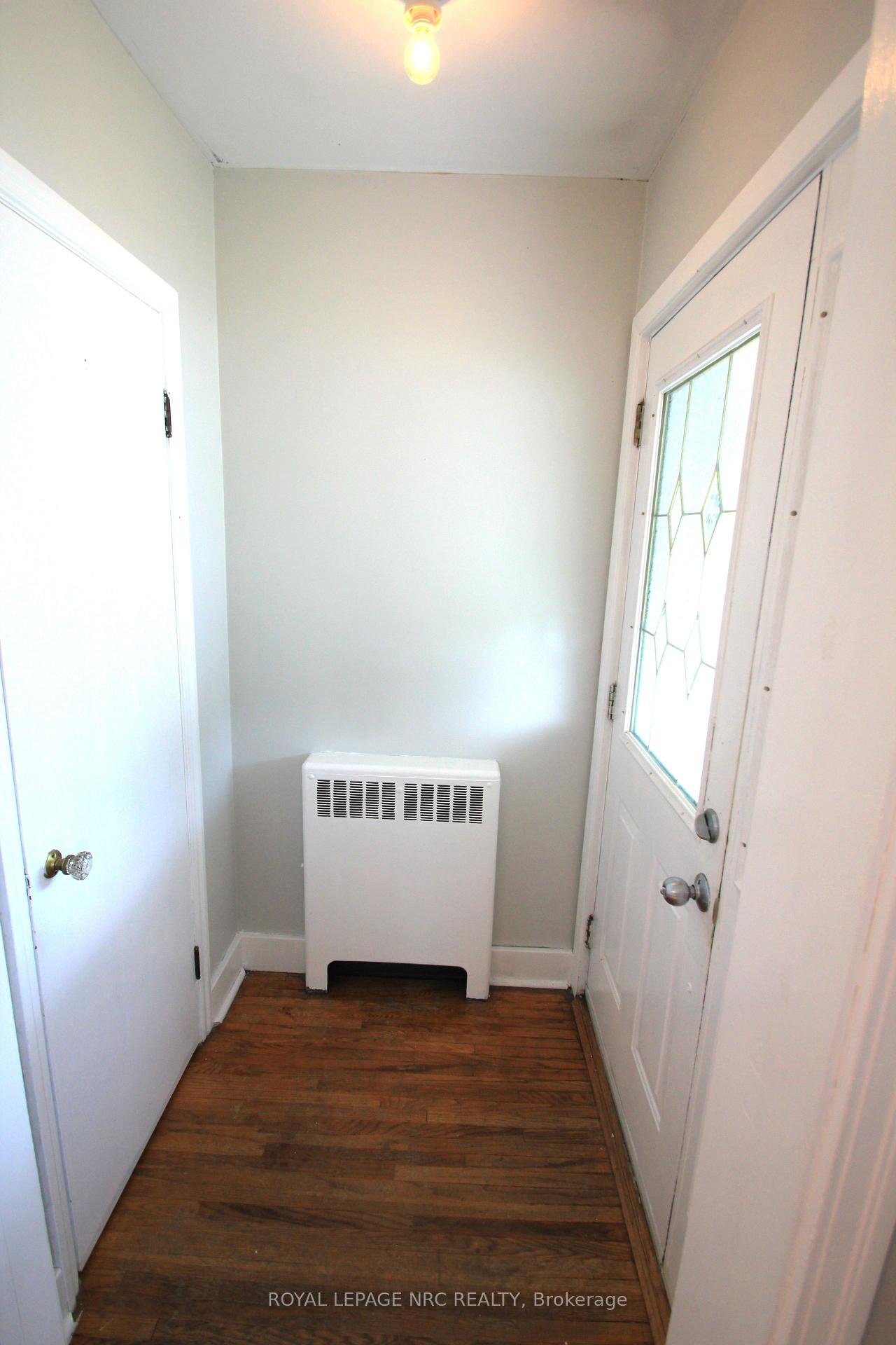 Photo 3 of 60 Michael Avenue, St. Catharines, Burleigh Hill — HOMEH