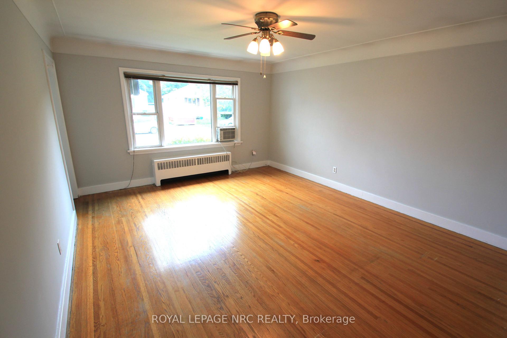 Photo 4 of 60 Michael Avenue, St. Catharines, Burleigh Hill — HOMEH