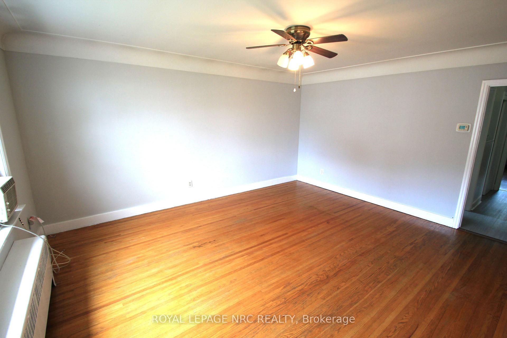 Photo 5 of 60 Michael Avenue, St. Catharines, Burleigh Hill — HOMEH