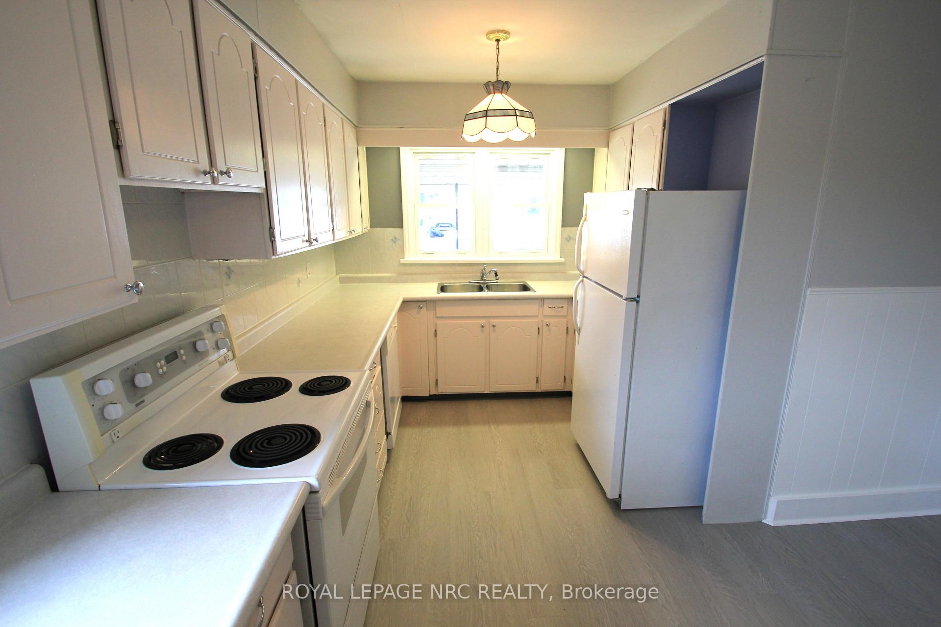 Photo 7 of 60 Michael Avenue, St. Catharines, Burleigh Hill — HOMEH