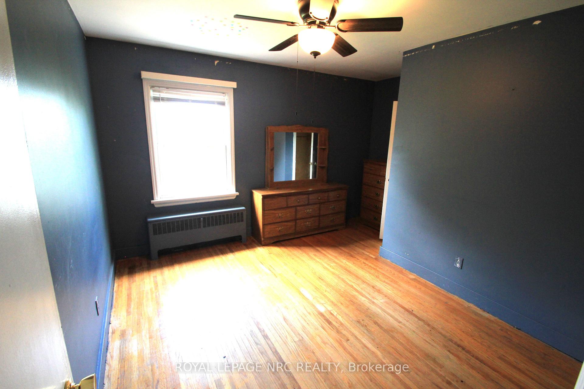 Photo 11 of 60 Michael Avenue, St. Catharines, Burleigh Hill — HOMEH