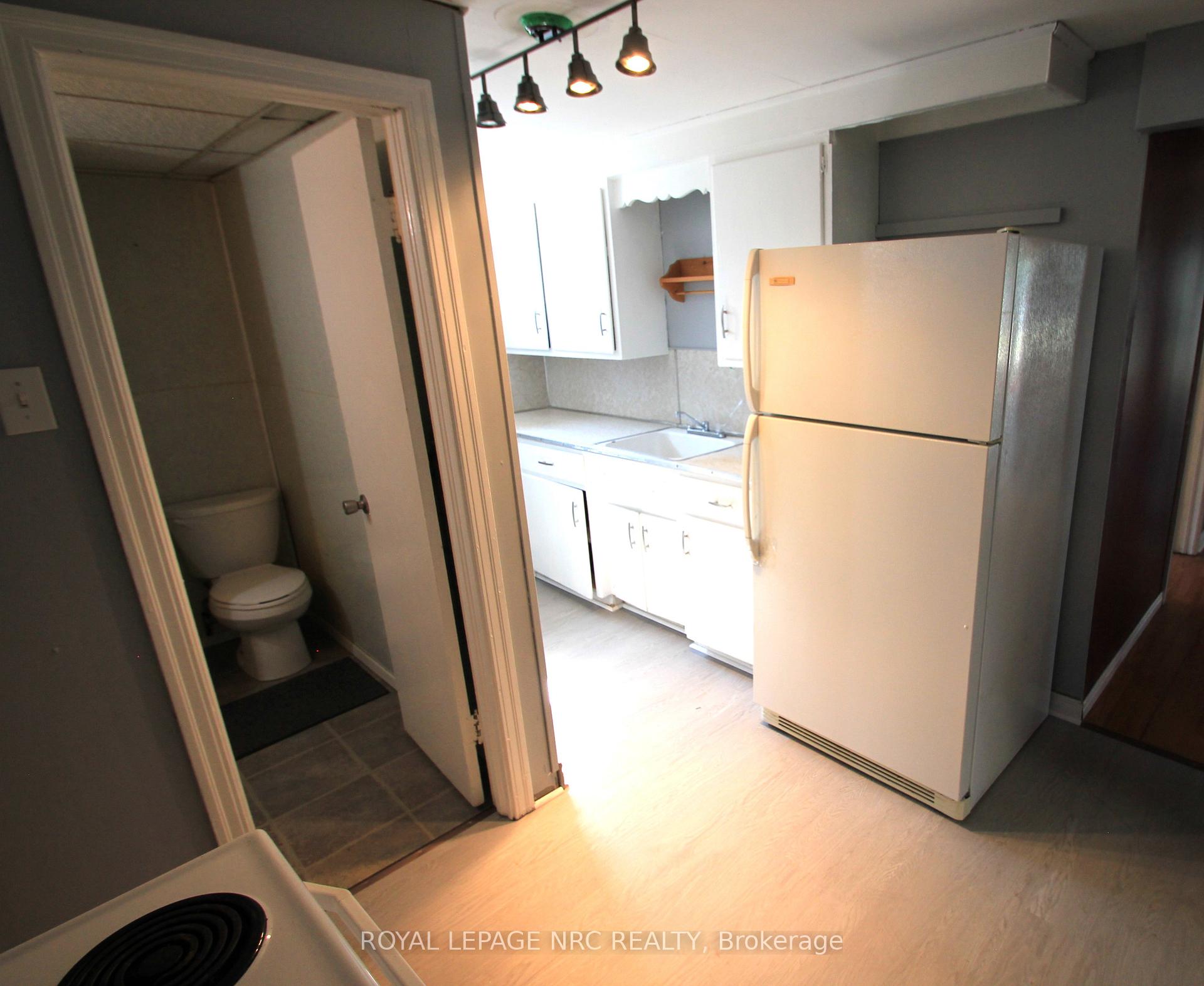 Photo 20 of 60 Michael Avenue, St. Catharines, Burleigh Hill — HOMEH