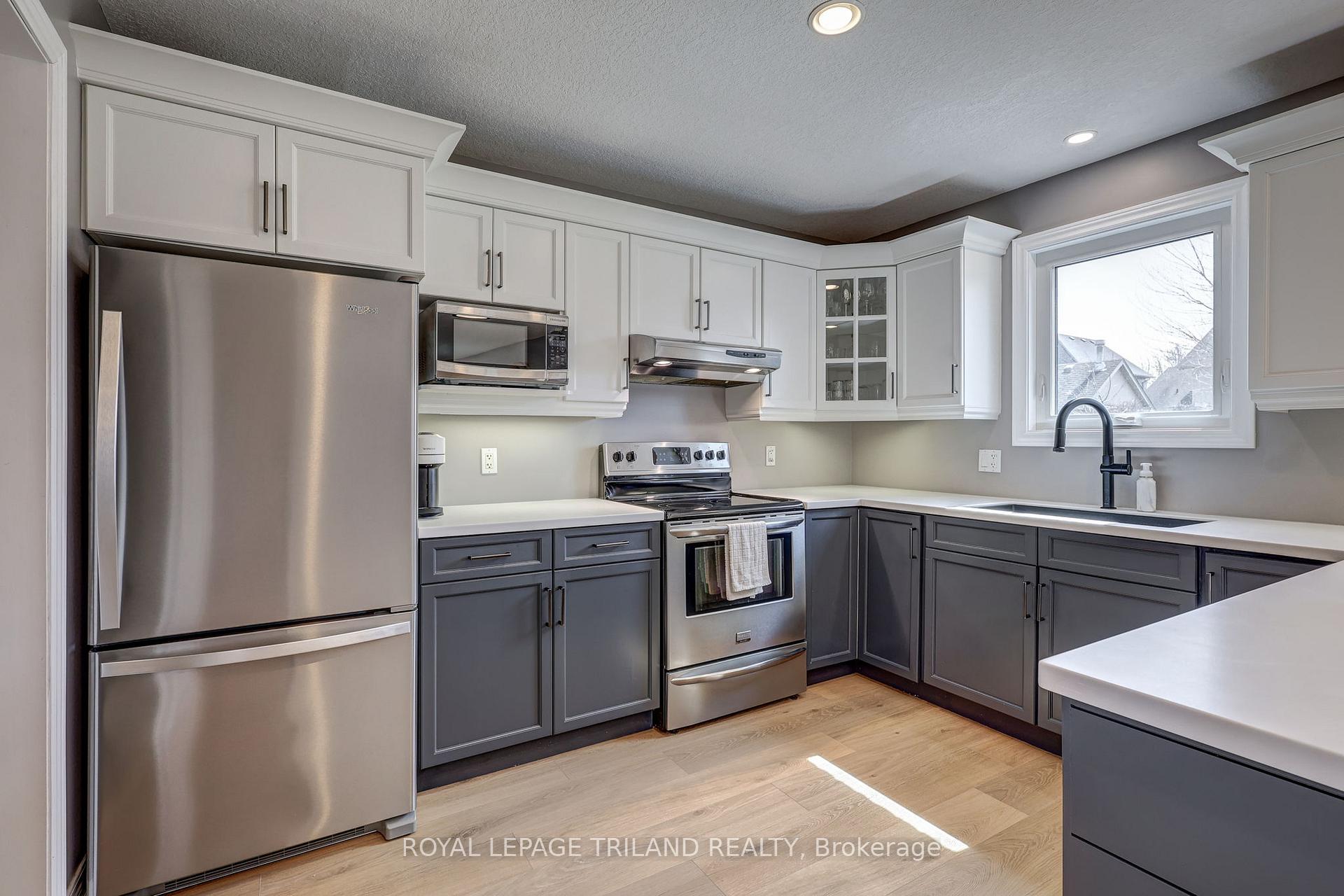 Photo 15 of 12 Redtail Court, St. Thomas — HOMEH
