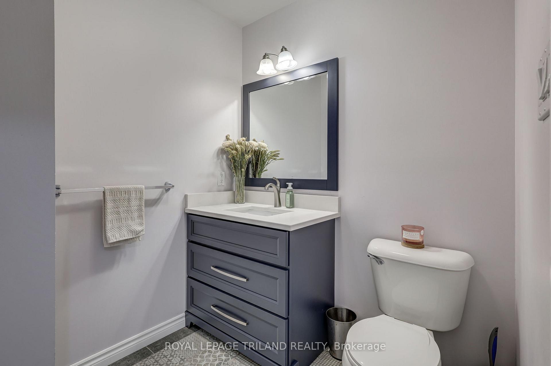 Photo 18 of 12 Redtail Court, St. Thomas — HOMEH