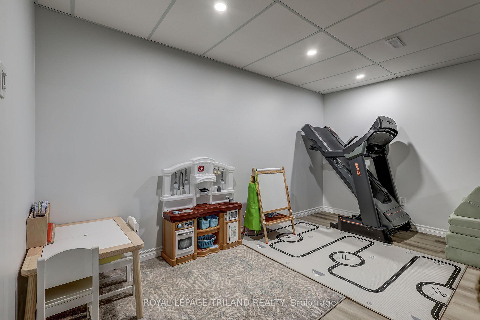 Photo 25 of 12 Redtail Court, St. Thomas — HOMEH