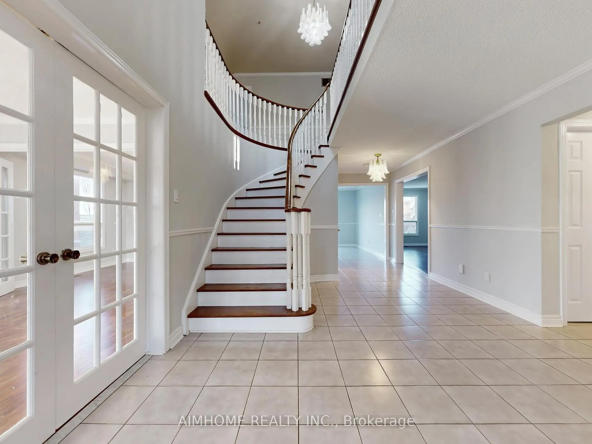 Photo 4 of 207 Kensit Avenue, Newmarket, Armitage — HOMEH