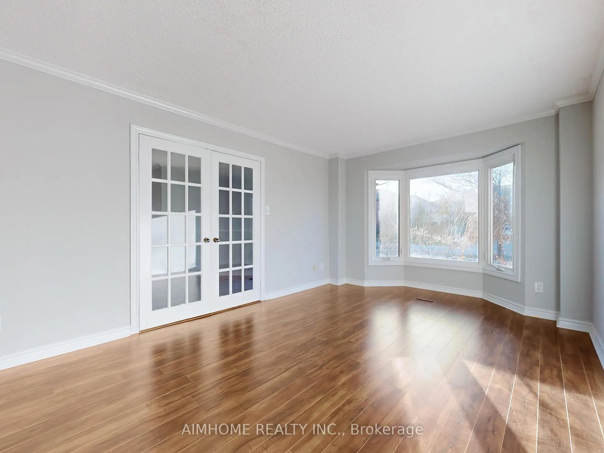 Photo 6 of 207 Kensit Avenue, Newmarket, Armitage — HOMEH