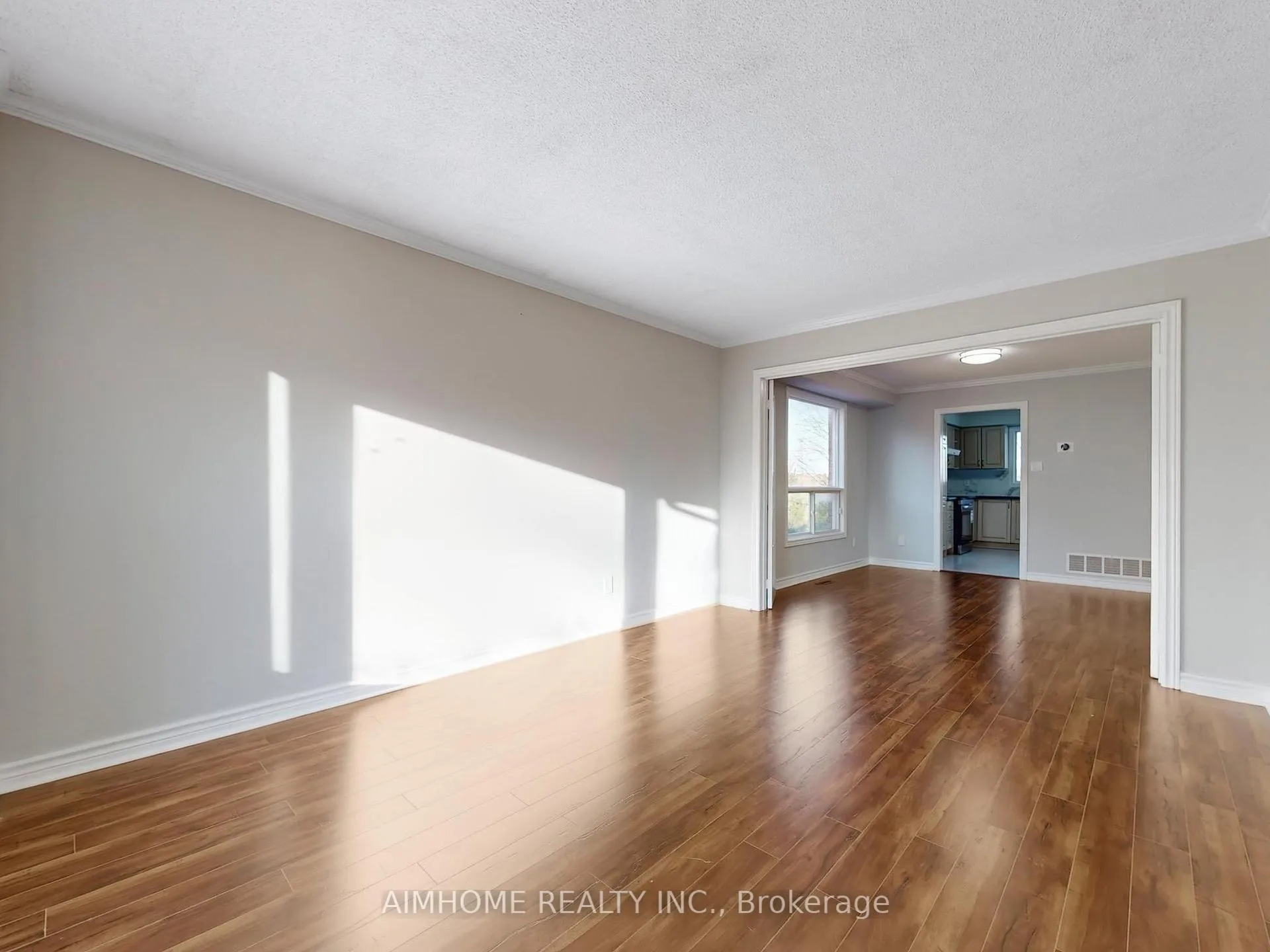 Photo 7 of 207 Kensit Avenue, Newmarket, Armitage — HOMEH