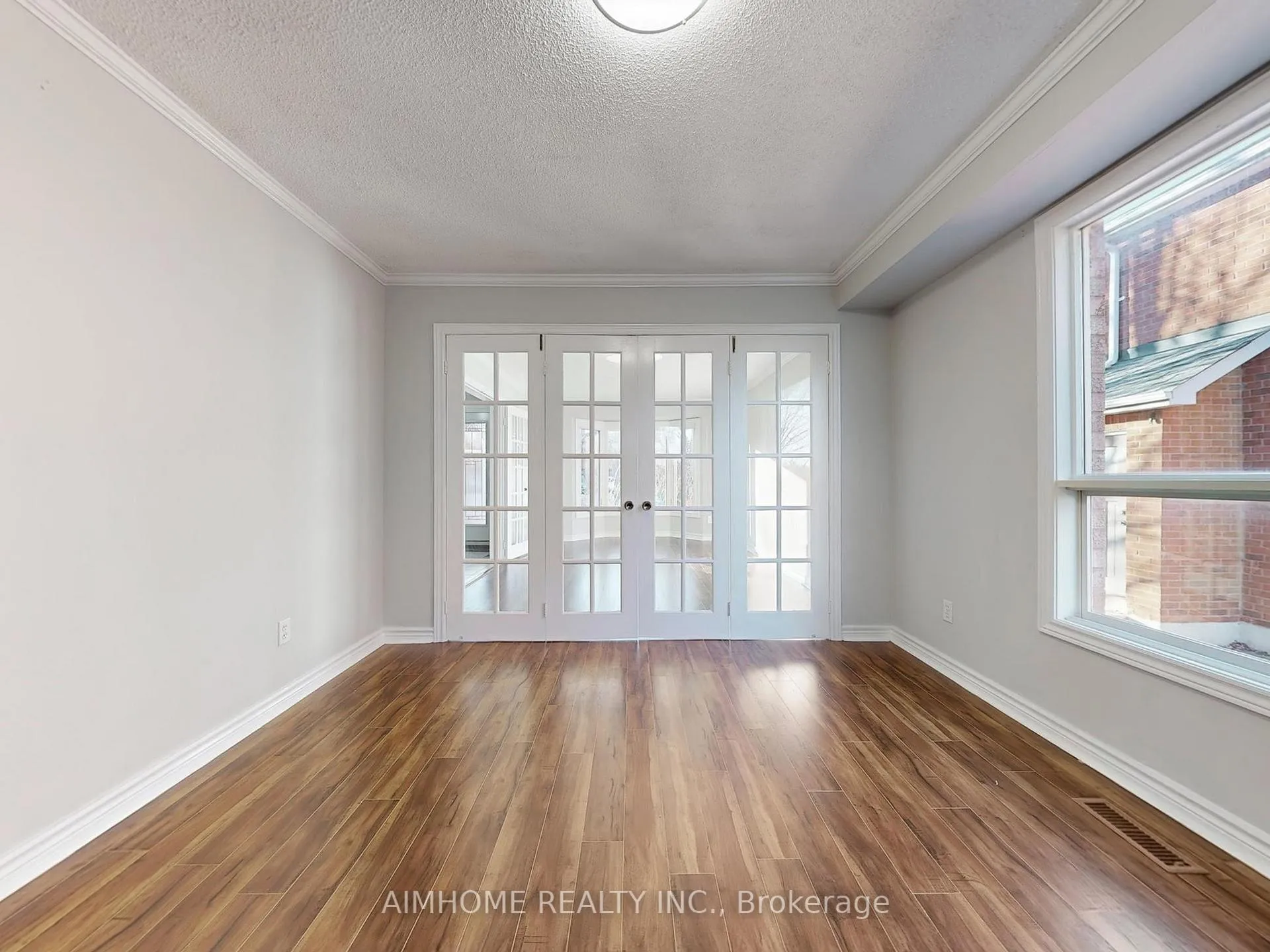 Photo 10 of 207 Kensit Avenue, Newmarket, Armitage — HOMEH