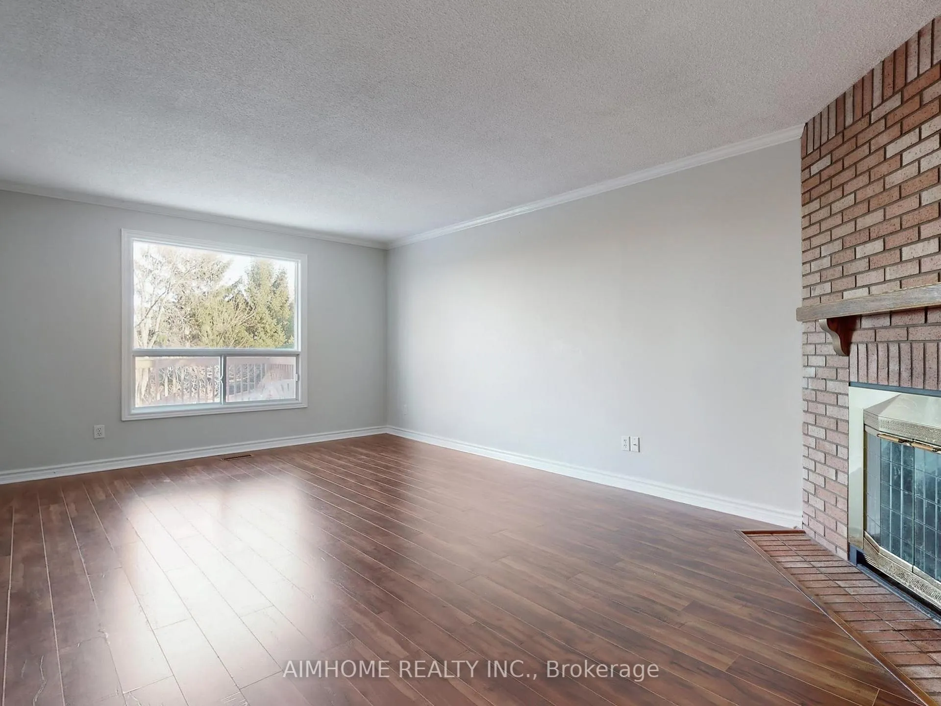 Photo 12 of 207 Kensit Avenue, Newmarket, Armitage — HOMEH