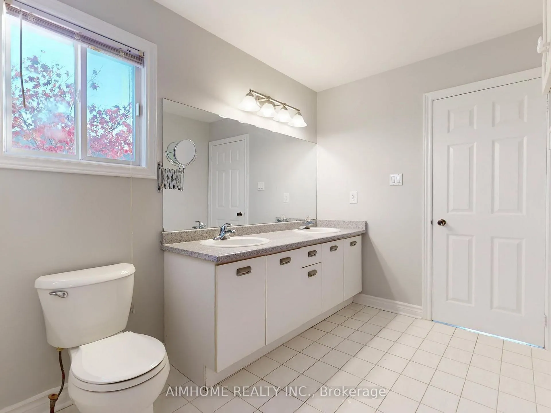 Photo 26 of 207 Kensit Avenue, Newmarket, Armitage — HOMEH