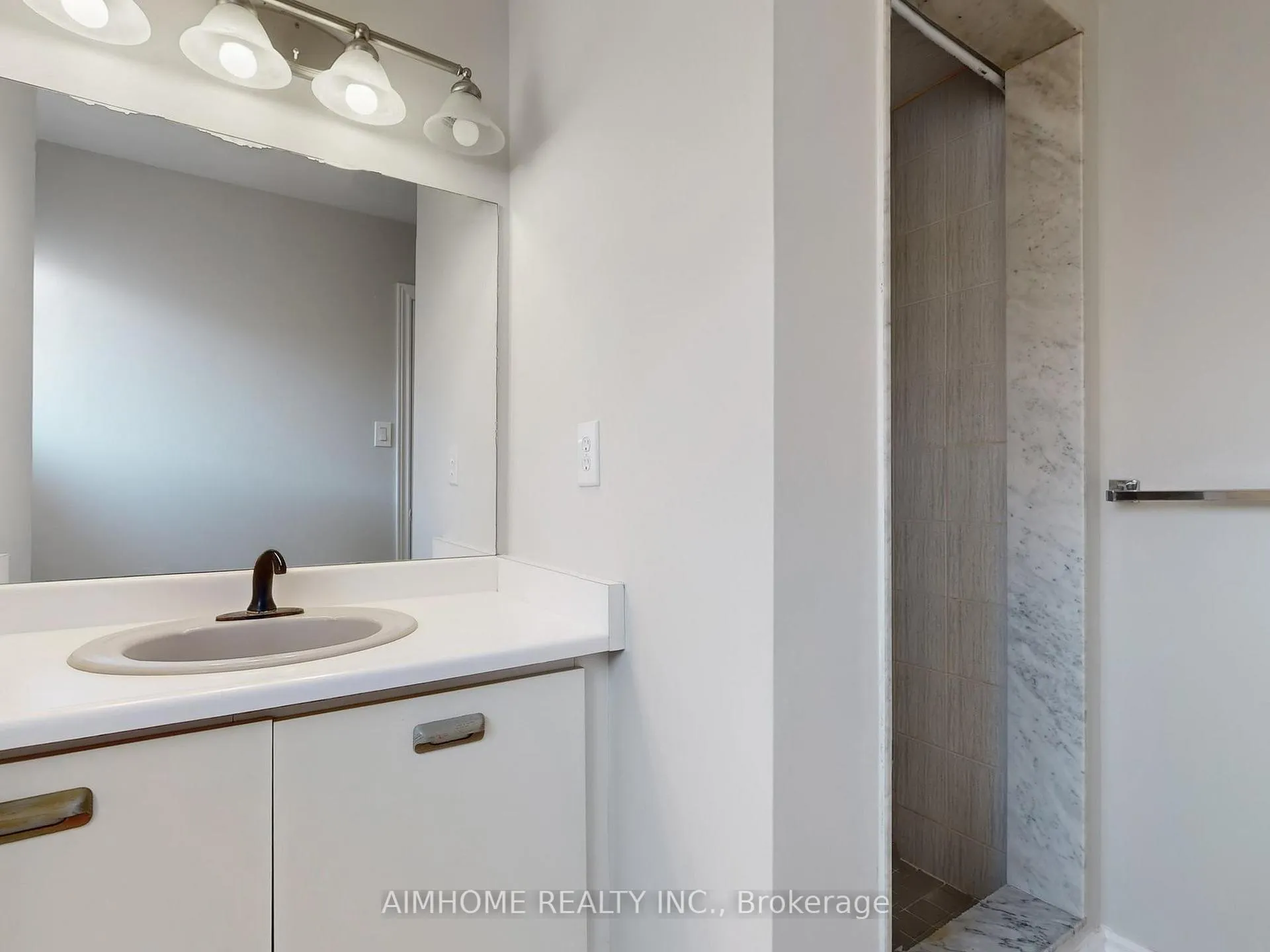 Photo 29 of 207 Kensit Avenue, Newmarket, Armitage — HOMEH