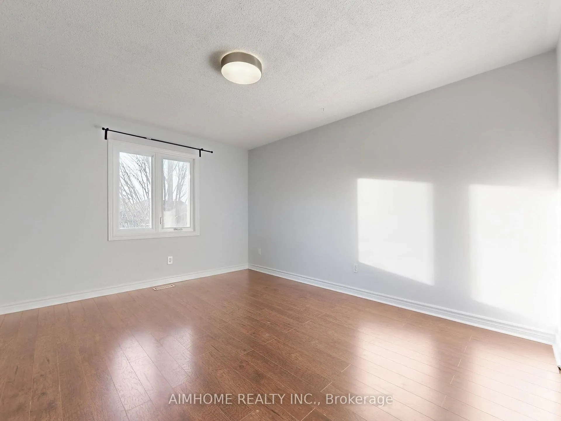Photo 32 of 207 Kensit Avenue, Newmarket, Armitage — HOMEH