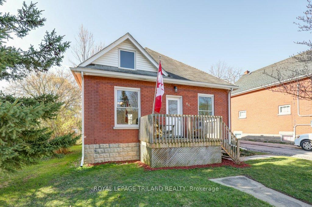 Photo 2 of 85 Chestnut Street, St. Thomas — HOMEH