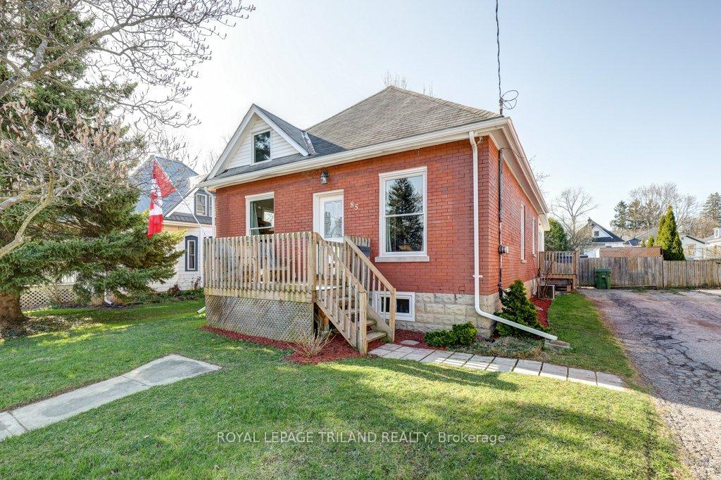 Photo 3 of 85 Chestnut Street, St. Thomas — HOMEH