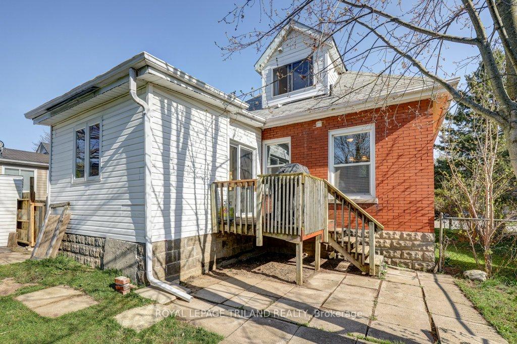 Photo 10 of 85 Chestnut Street, St. Thomas — HOMEH