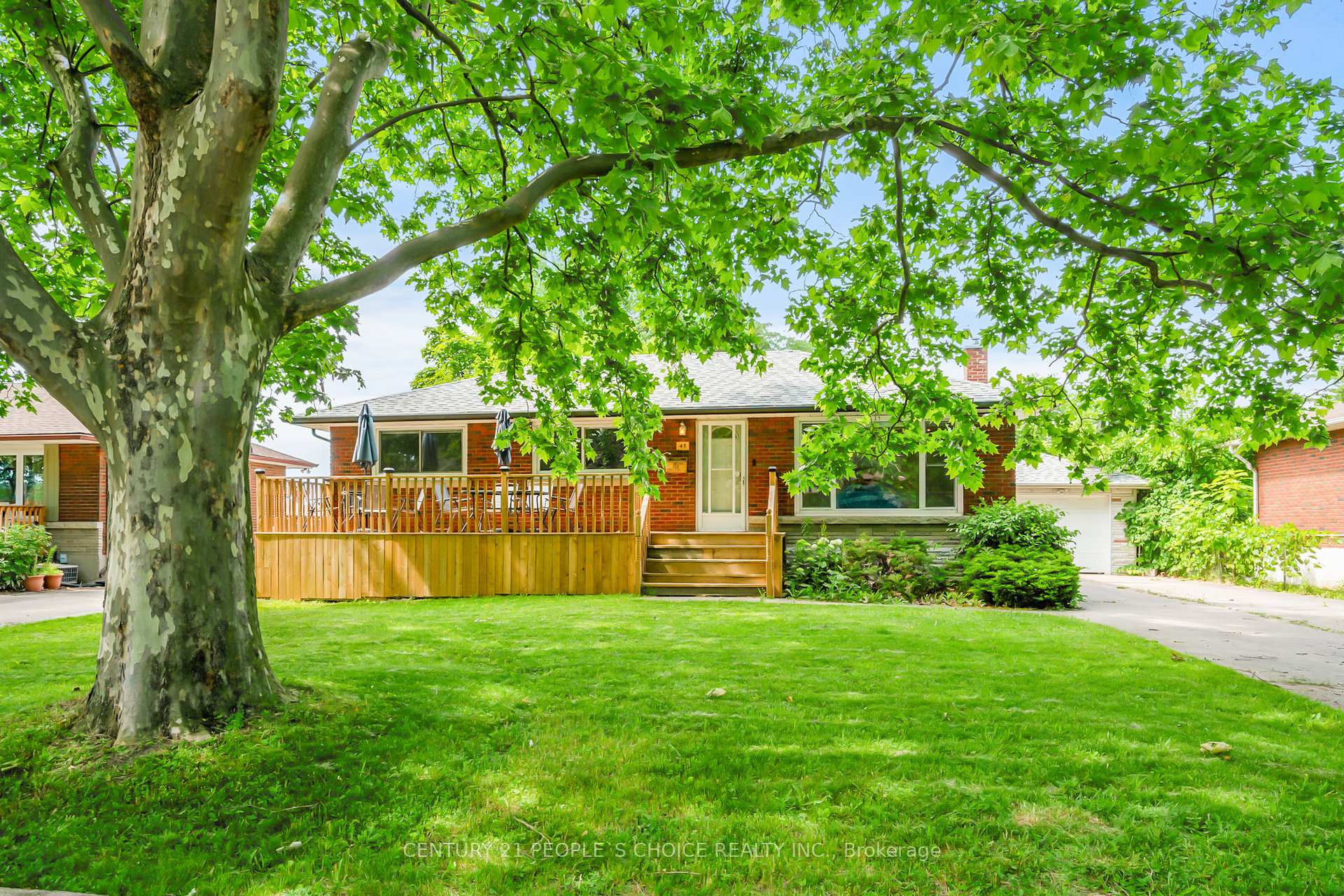 Photo 3 of 45 Chestnut Street W, St. Catharines, Oakdale — HOMEH