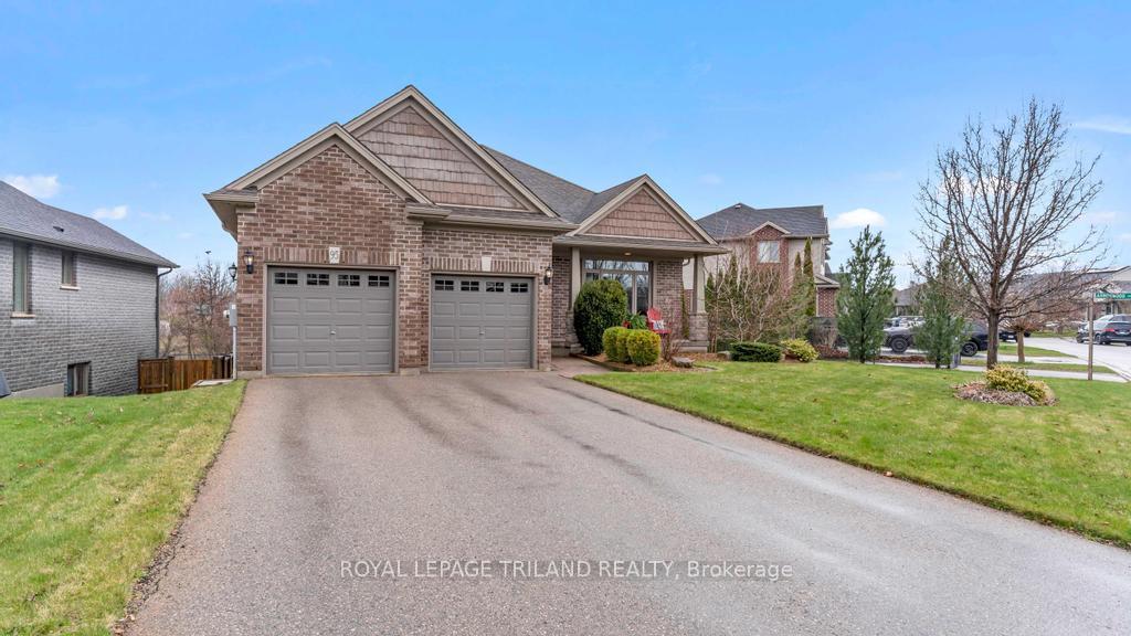 Photo 2 of 95 Circlewood Drive, St. Thomas — HOMEH