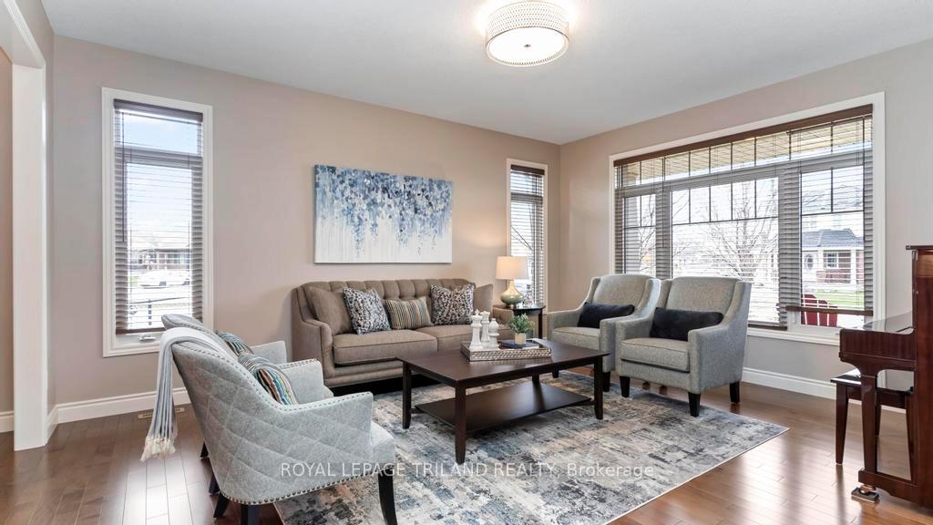 Photo 6 of 95 Circlewood Drive, St. Thomas — HOMEH