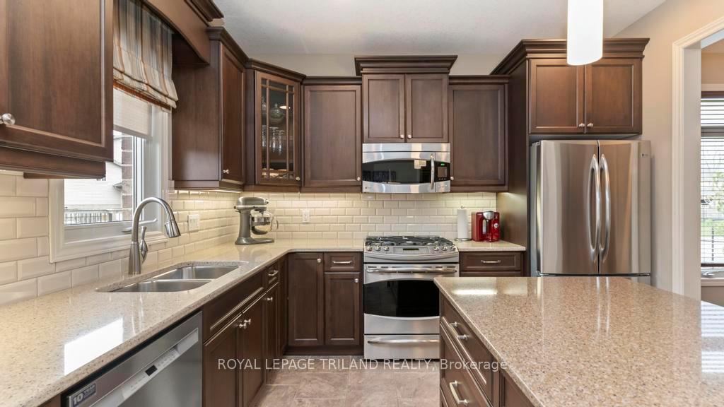 Photo 12 of 95 Circlewood Drive, St. Thomas — HOMEH