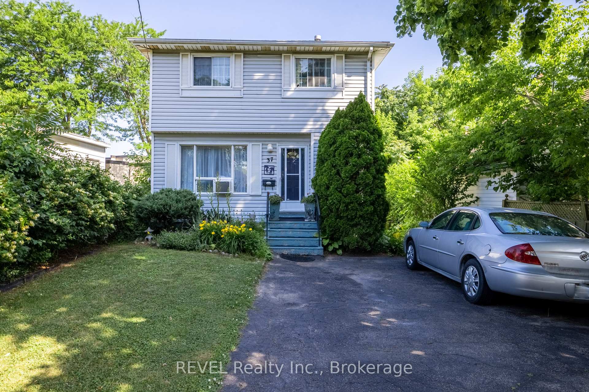 Front of 37 Manchester Avenue