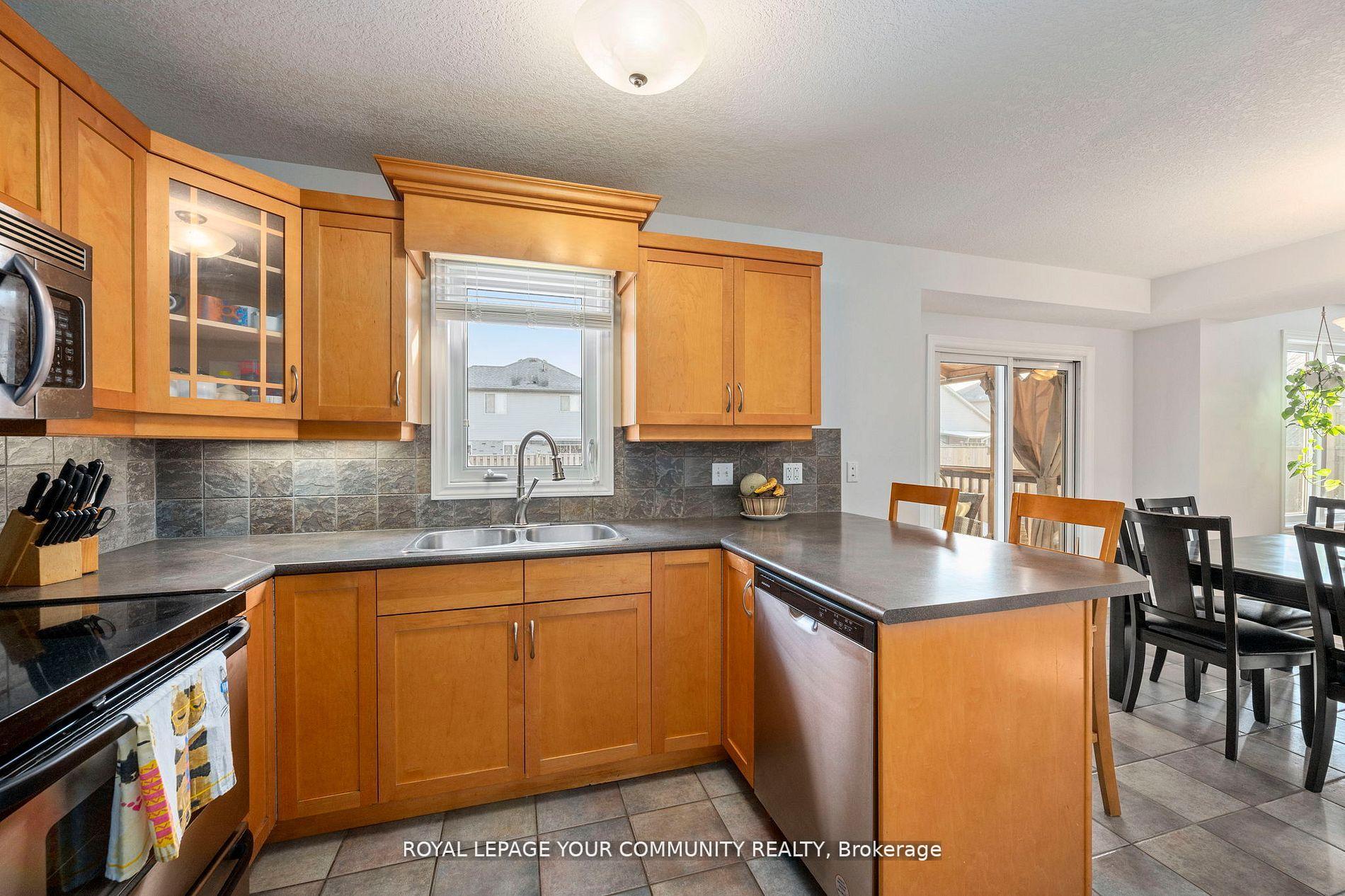 Photo 10 of 63 Lake Margaret Trail, St. Thomas — HOMEH