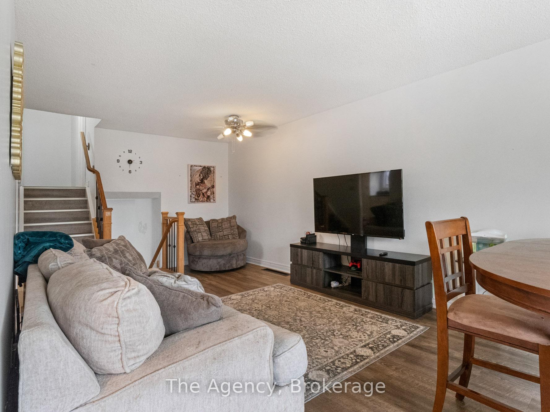 Photo 6 of 47 Canterbury Drive, St. Catharines, Oakdale — HOMEH
