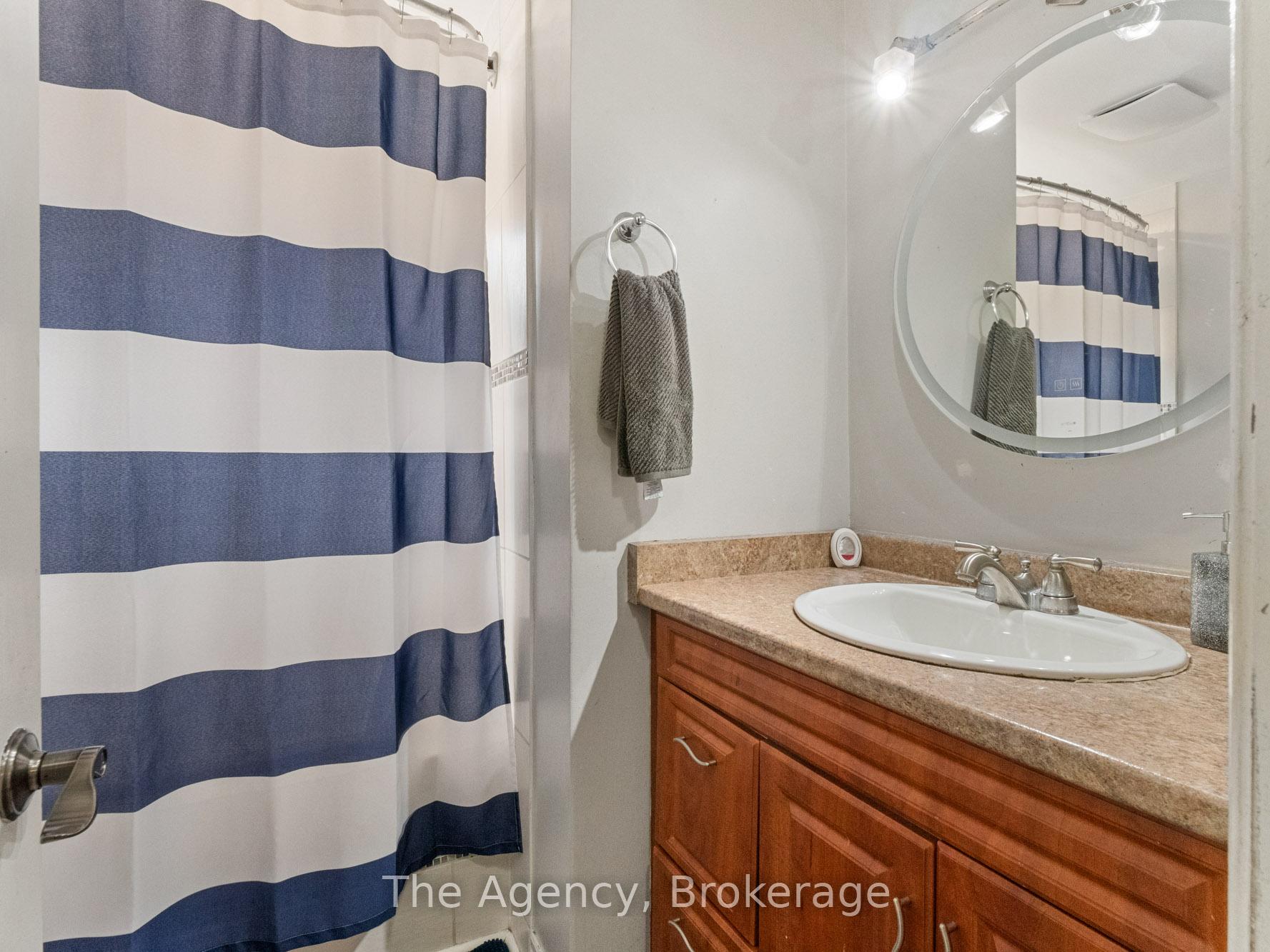 Photo 12 of 47 Canterbury Drive, St. Catharines, Oakdale — HOMEH