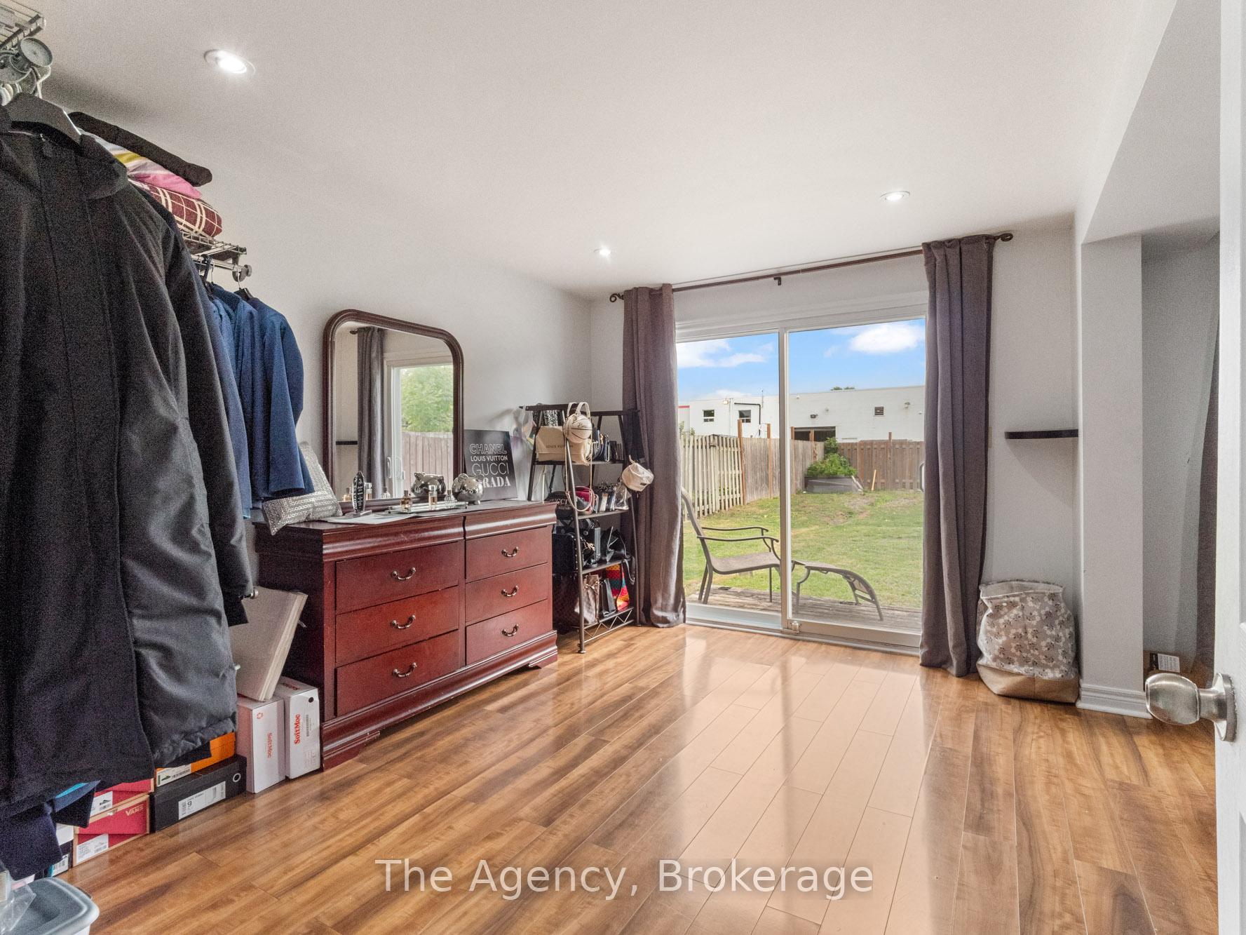 Photo 17 of 47 Canterbury Drive, St. Catharines, Oakdale — HOMEH