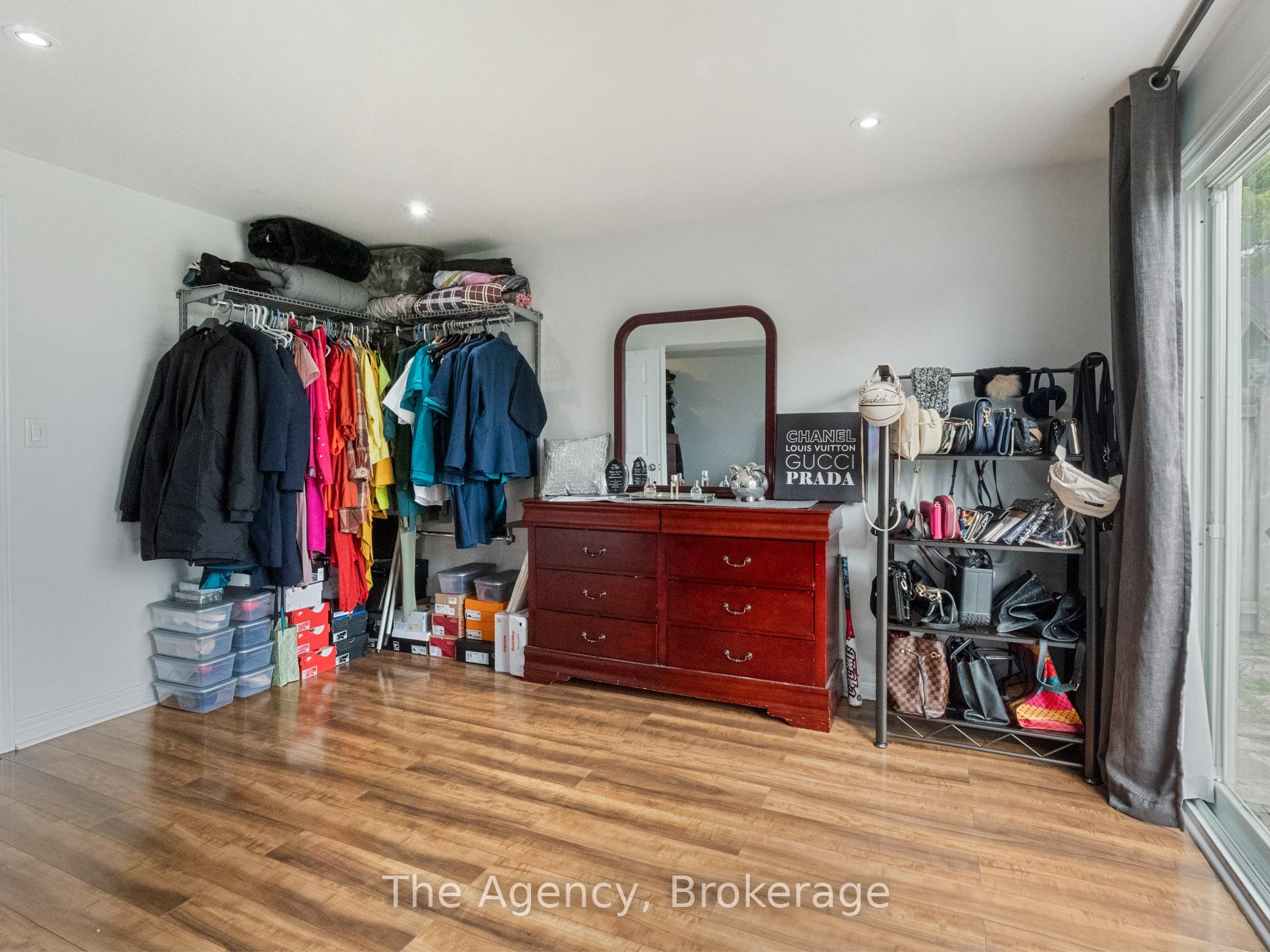 Photo 19 of 47 Canterbury Drive, St. Catharines, Oakdale — HOMEH