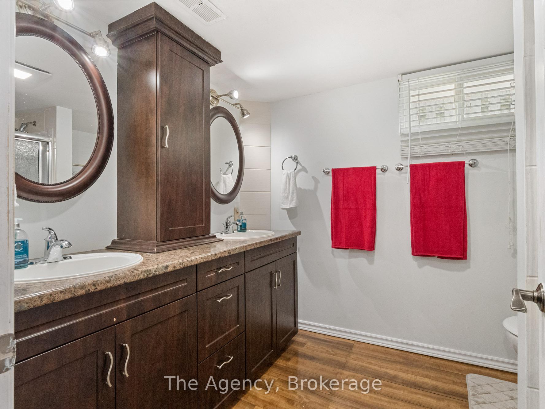 Photo 20 of 47 Canterbury Drive, St. Catharines, Oakdale — HOMEH