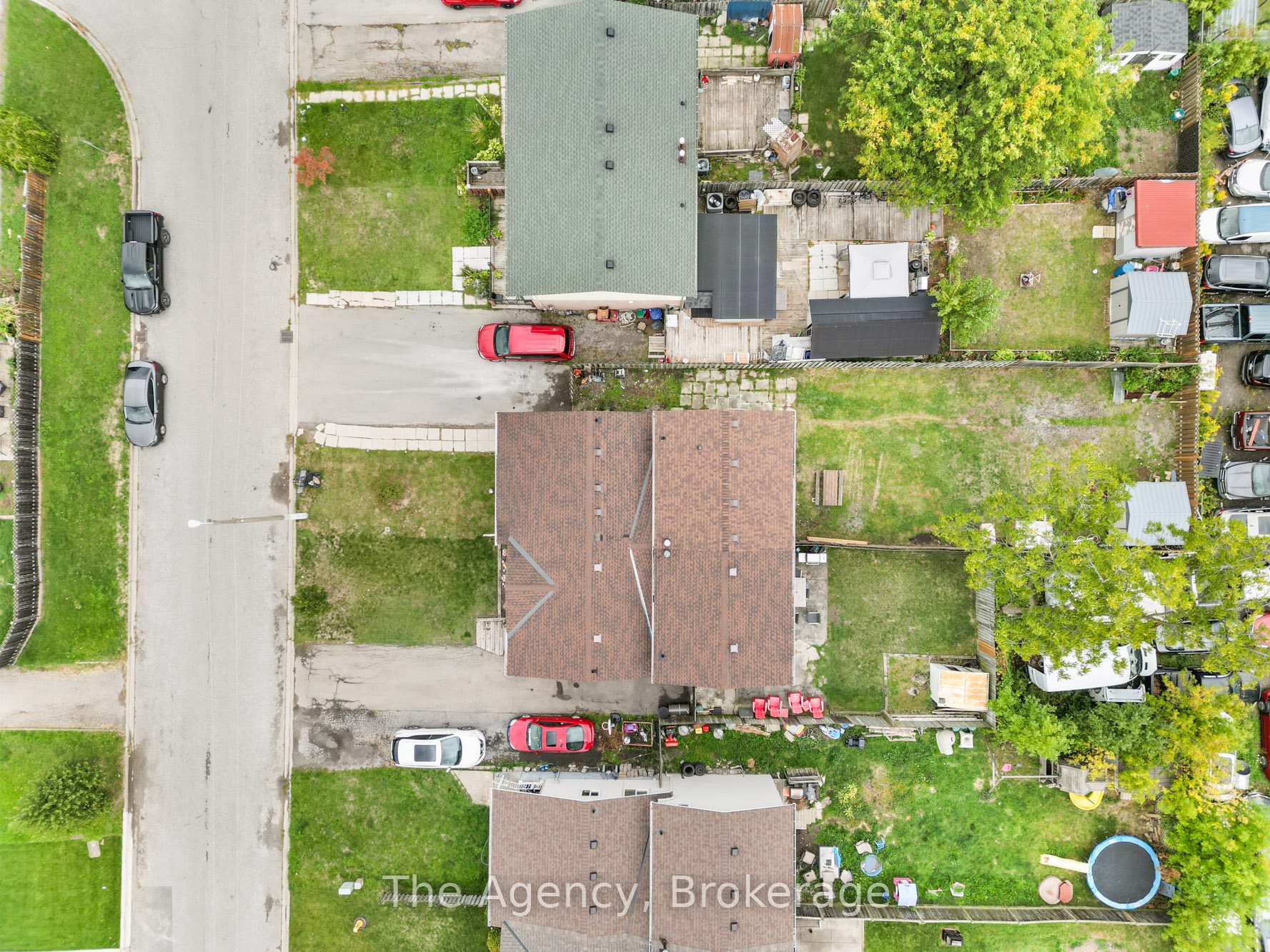 Photo 36 of 47 Canterbury Drive, St. Catharines, Oakdale — HOMEH