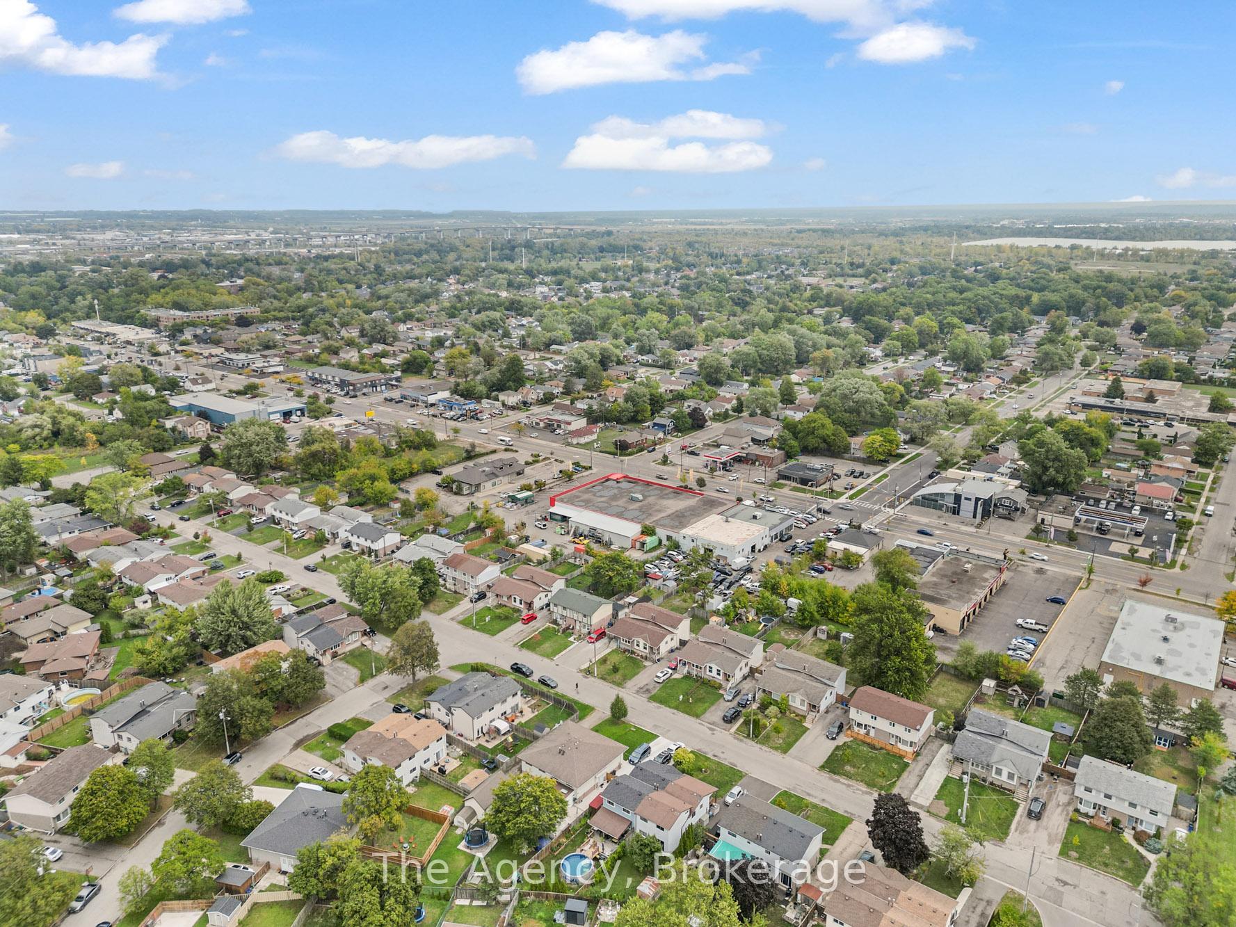 Photo 39 of 47 Canterbury Drive, St. Catharines, Oakdale — HOMEH